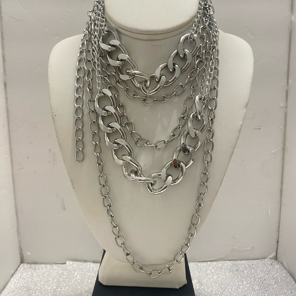 SILVER CHUNKY STATEMENT COLLAR NECKLACE - Picture 3 of 9